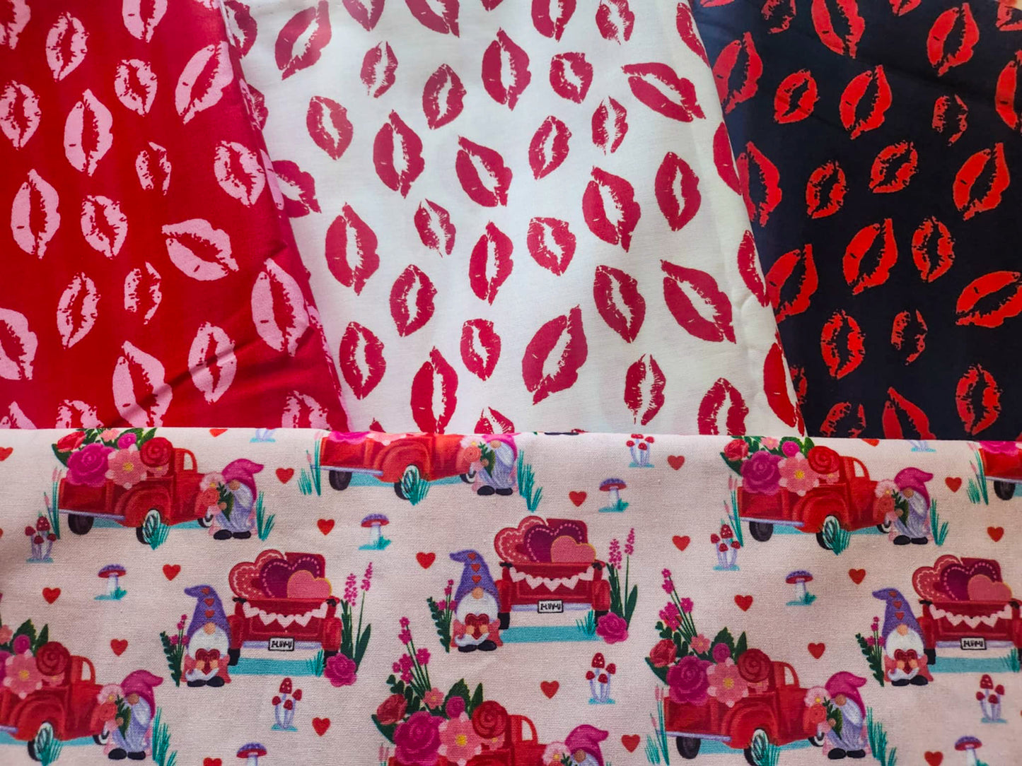 Foulard de toilettage ST-VALENTIN - motifs variés ***RABAIS 50 et +***
