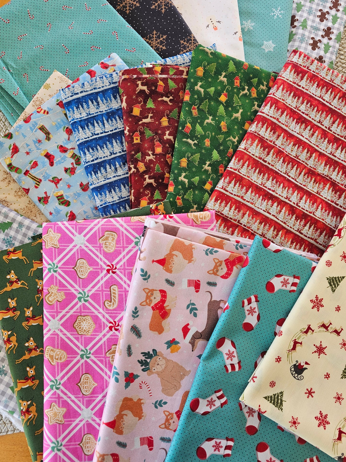 Foulard de toilettage - motifs NOËL/HIVER variés ***RABAIS 50 et +***