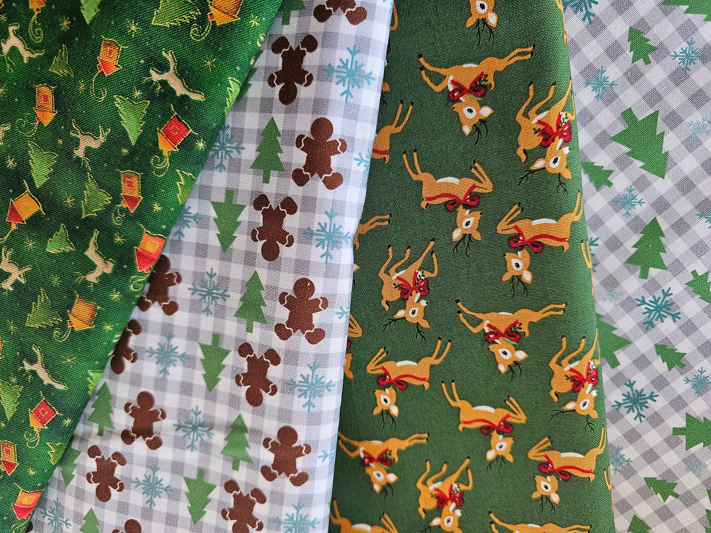 Foulard de toilettage - motifs NOËL/HIVER variés ***RABAIS 50 et +***