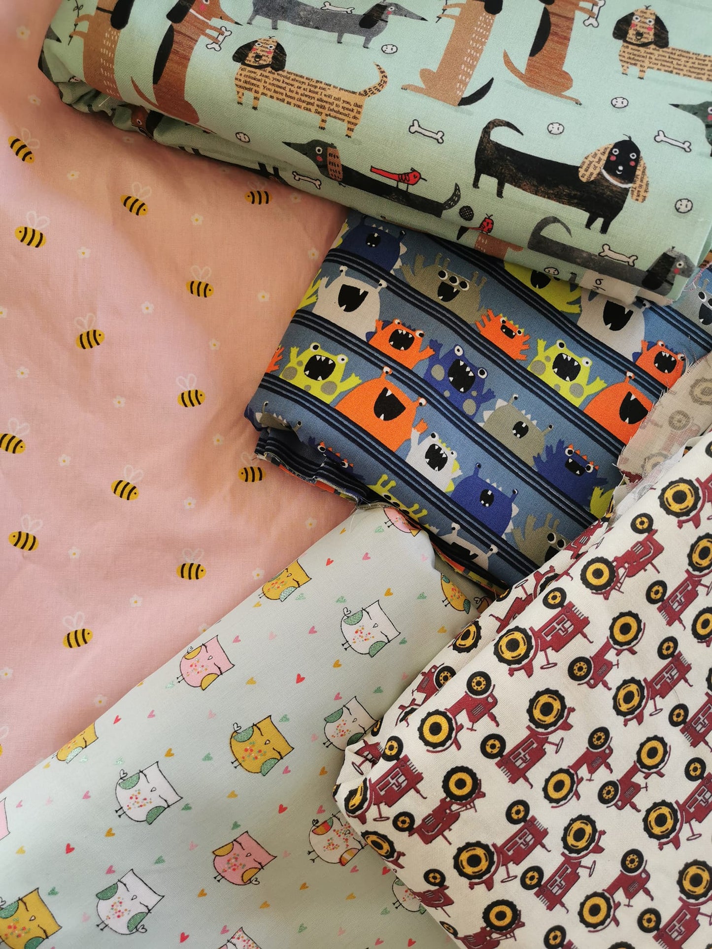 Foulard de toilettage - motifs variés ***RABAIS 50 et +***