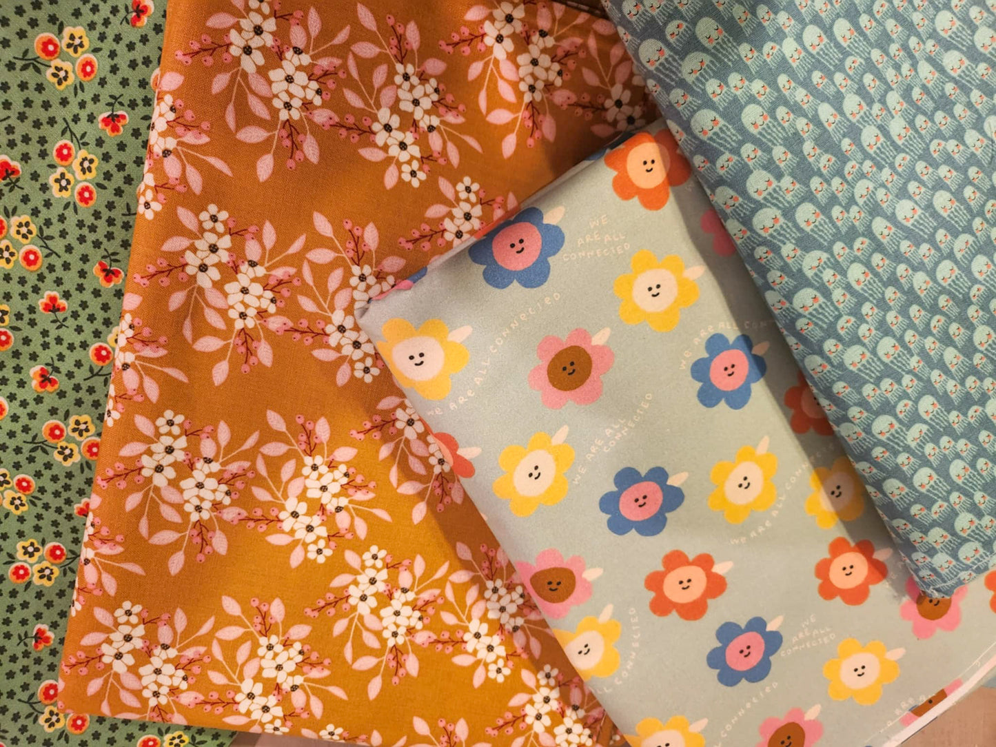 Foulard de toilettage - motifs variés ***RABAIS 50 et +***