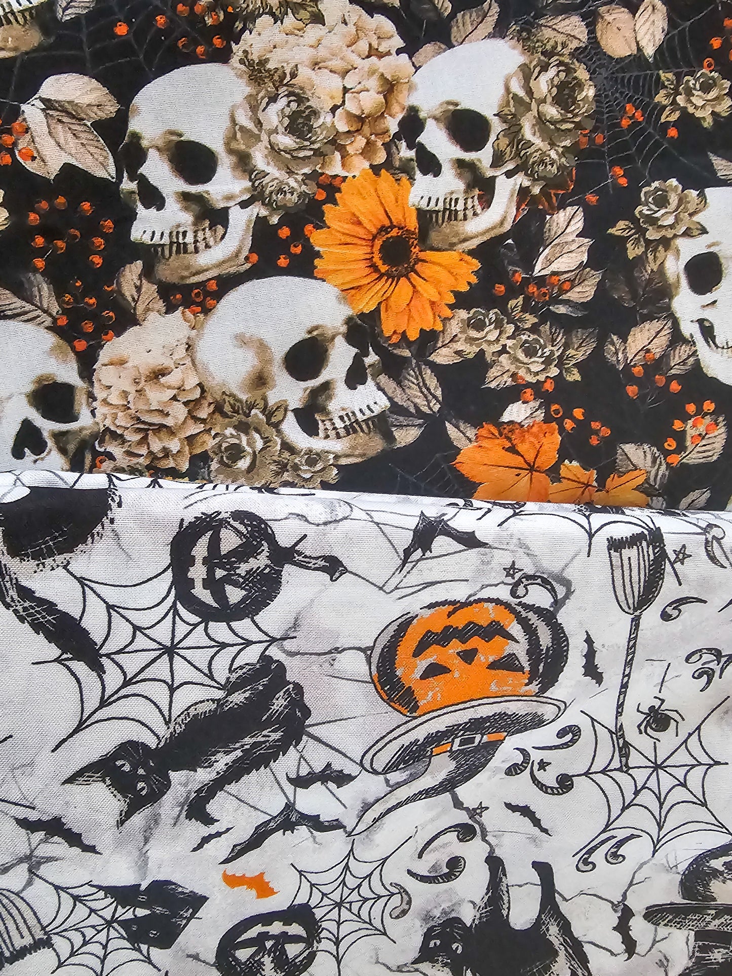 Foulard de toilettage - motifs HALLOWEEN variés ***RABAIS 50 et +***