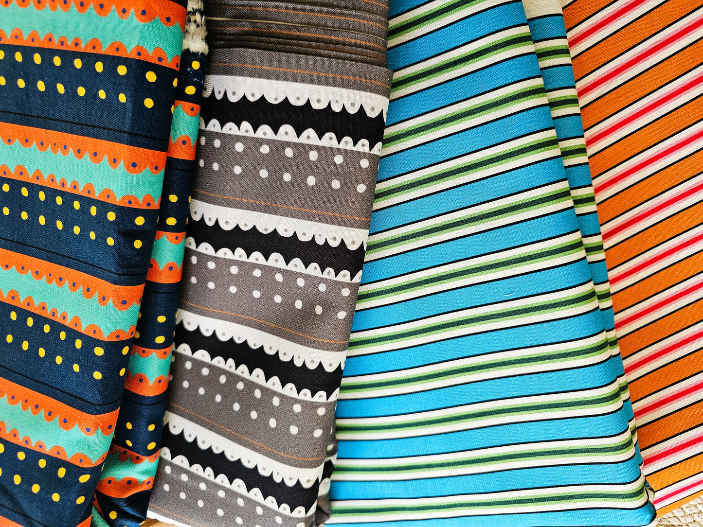 Foulard de toilettage - motifs variés ***RABAIS 50 et +***