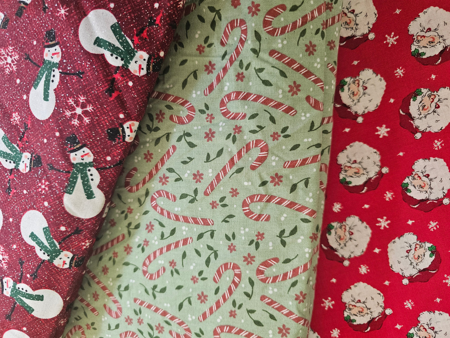 Foulard de toilettage - motifs NOËL/HIVER variés ***RABAIS 50 et +***
